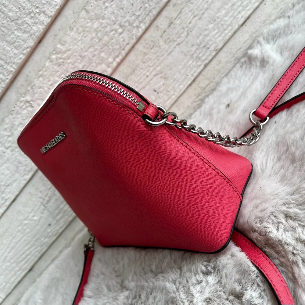 MICHAEL KORS Pink Jet Set Dome Crossbody Chain Bag